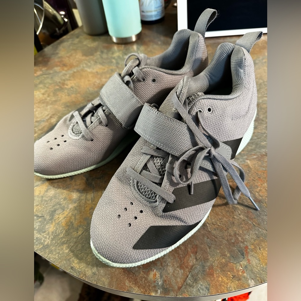 Adidas Adipower 4 weight lifting shoes. WORN ONCE!